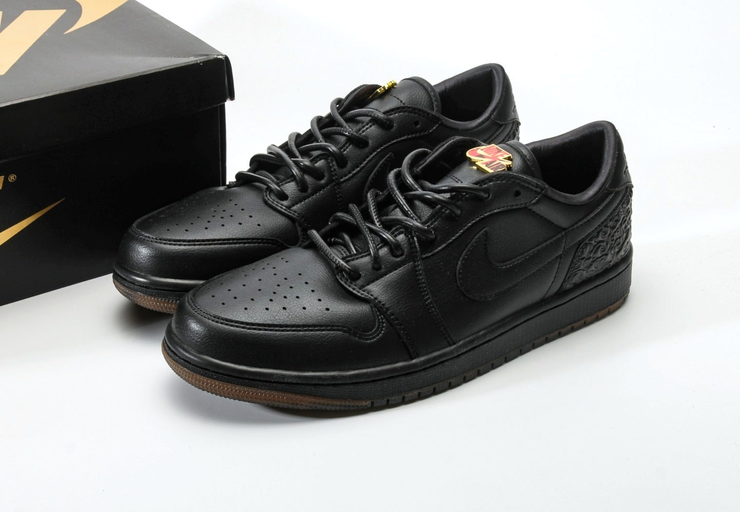 Air Jordan 1 Low OG "Xuan Wu"