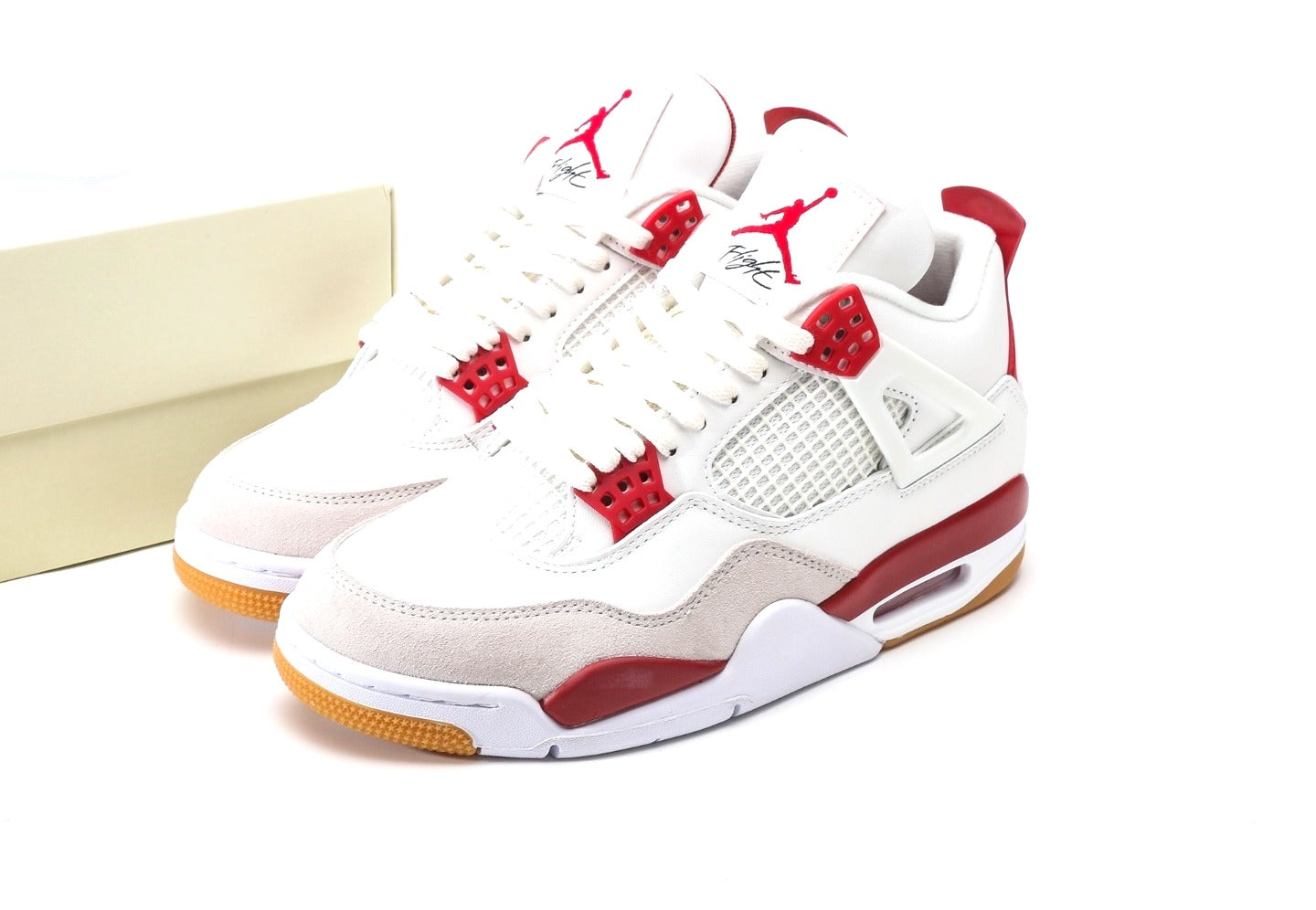 Air Jordan 4 SB "Varsity Red"