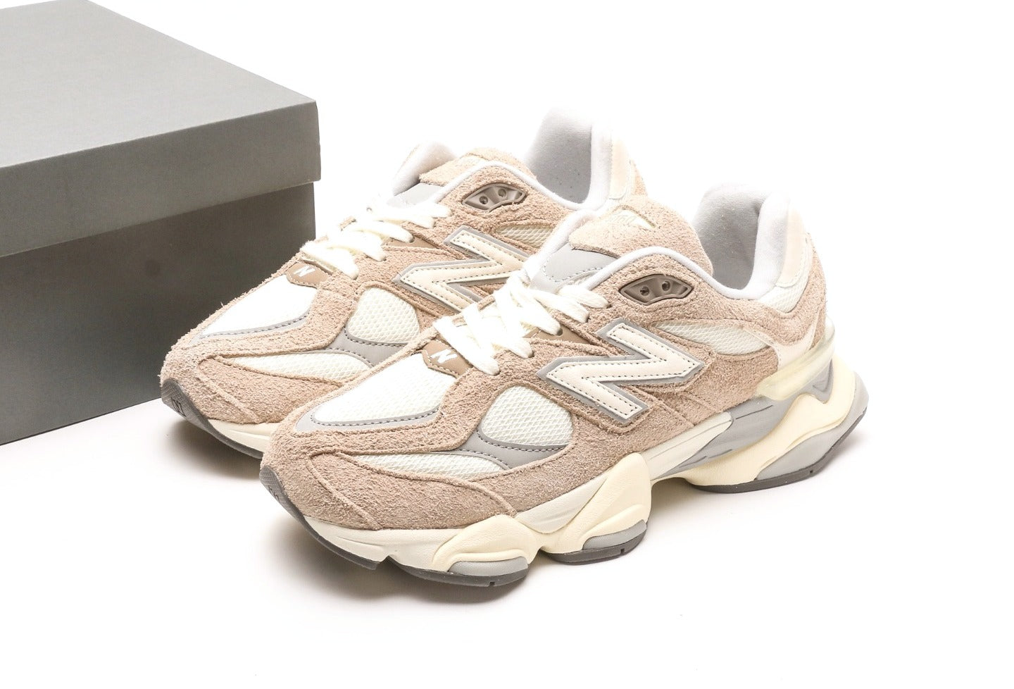 New Balance 9060 "Driftwood"
