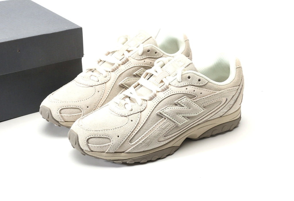 New Balance 204L Timberwolf Linen