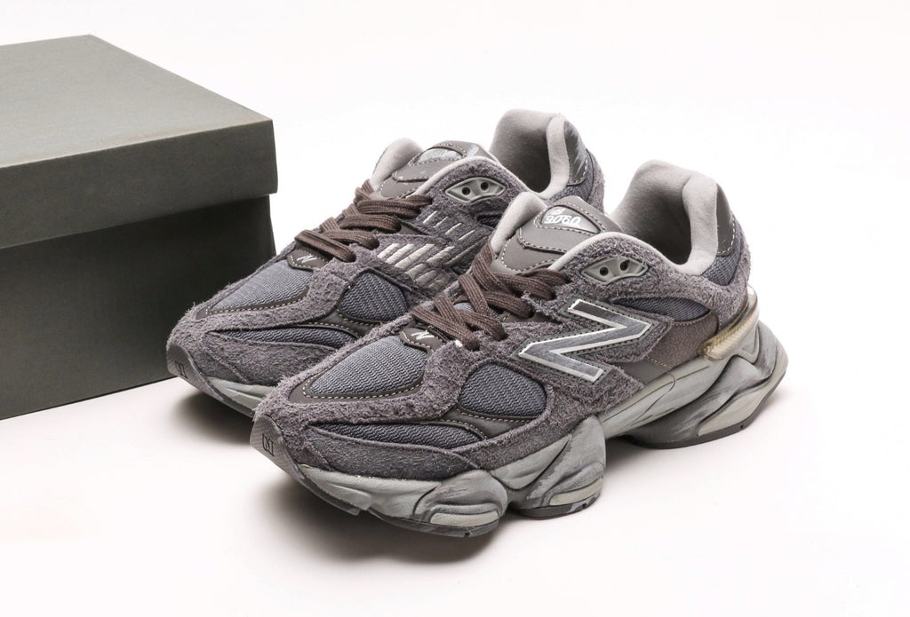 New Balance 9060 Magnet