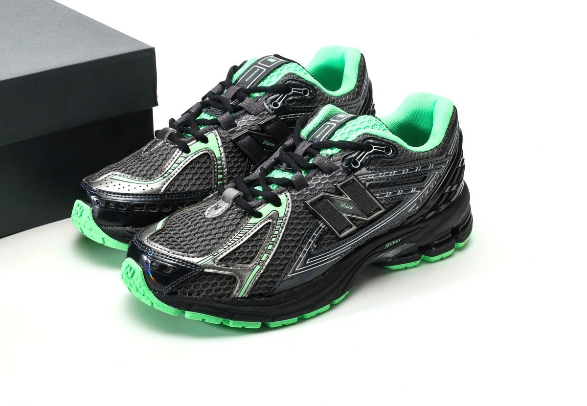New Balance 1906R "Silver Metallic/Green"