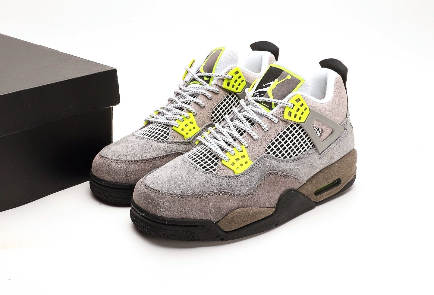 Air Jordan 4 Retro SE "Neon"