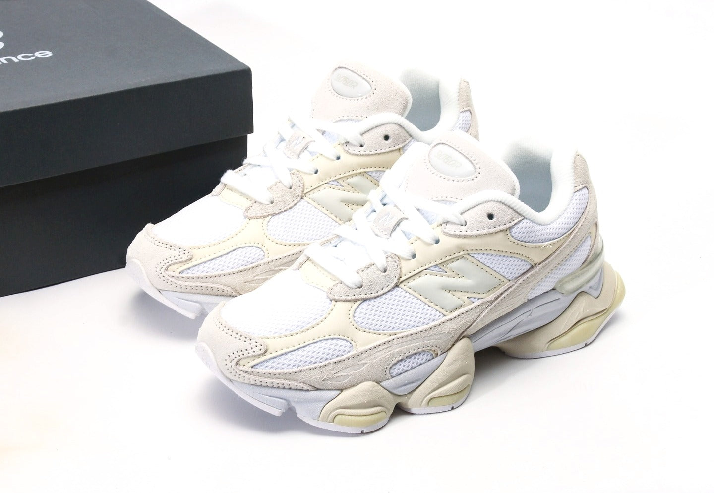 New Balance 9060 Moonbeam