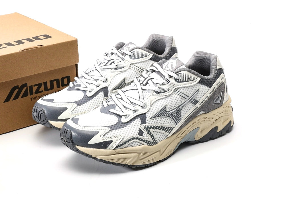 Mizuno Adventure Twe