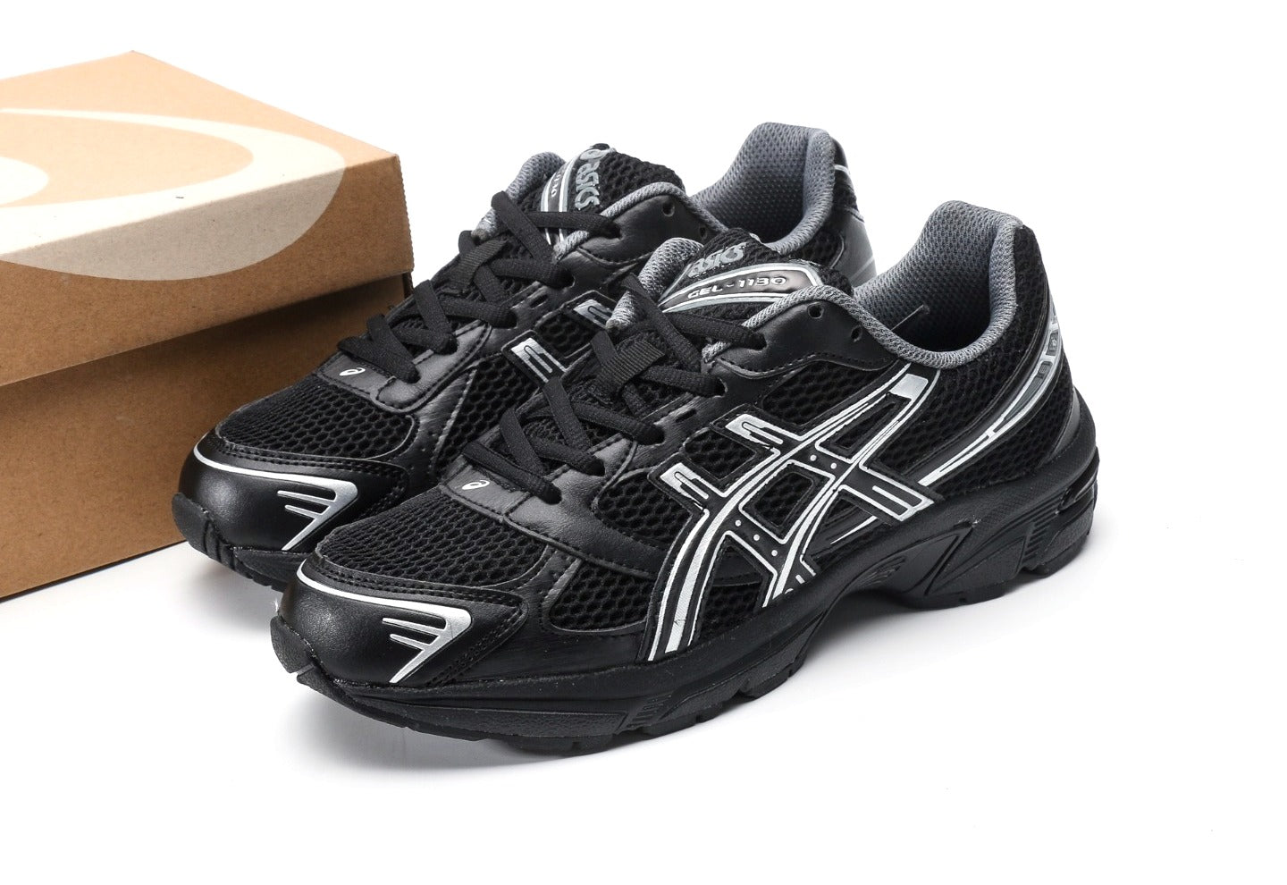 Gel-1130 "Black Pure Silver"