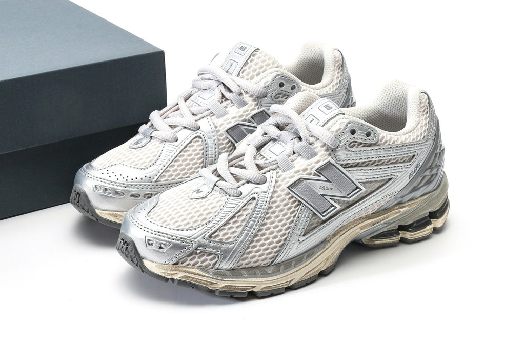 New Balance 1906R "White Silver Distressed"