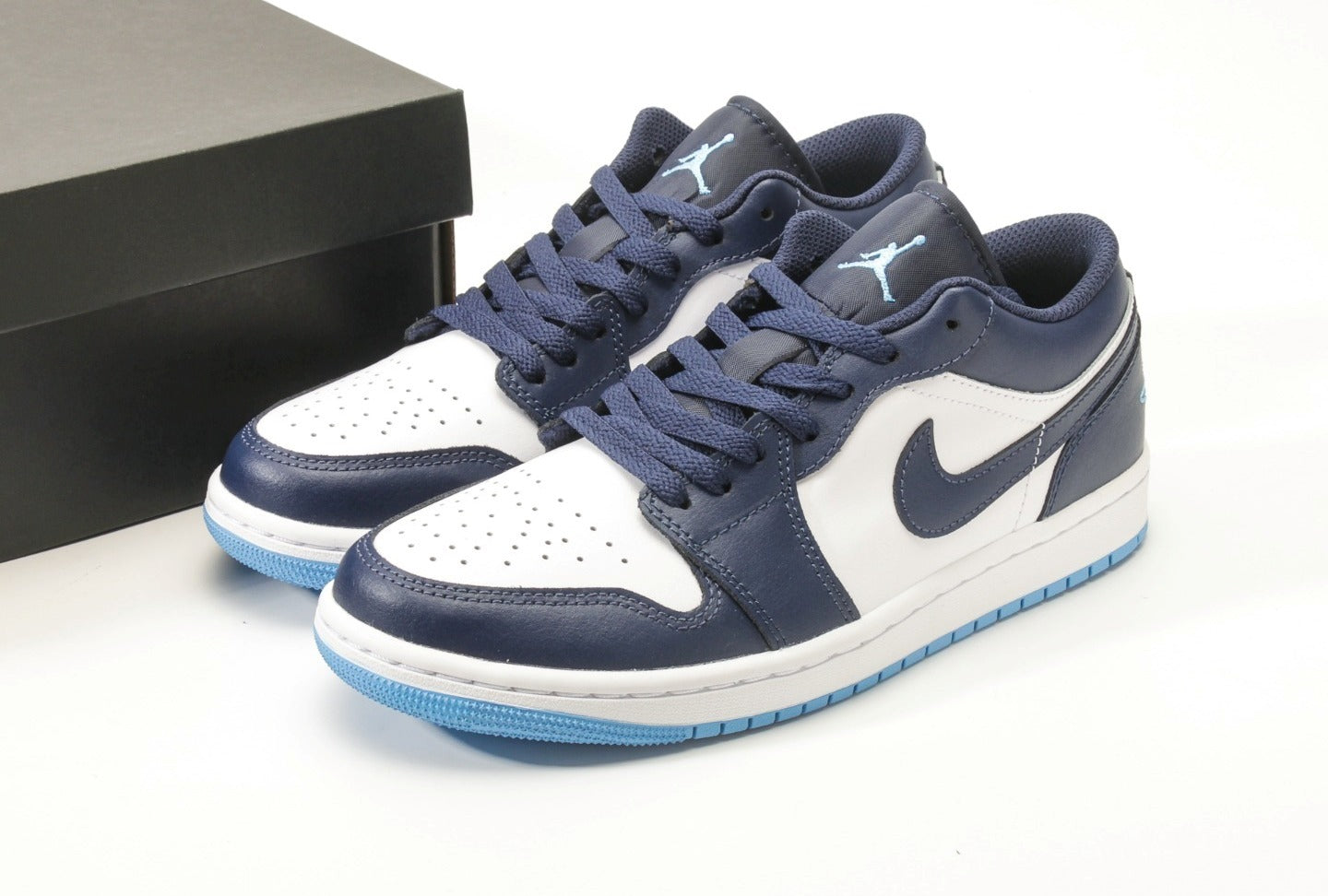 Air Jordan 1 Low "Midnight Navy/University Blue"