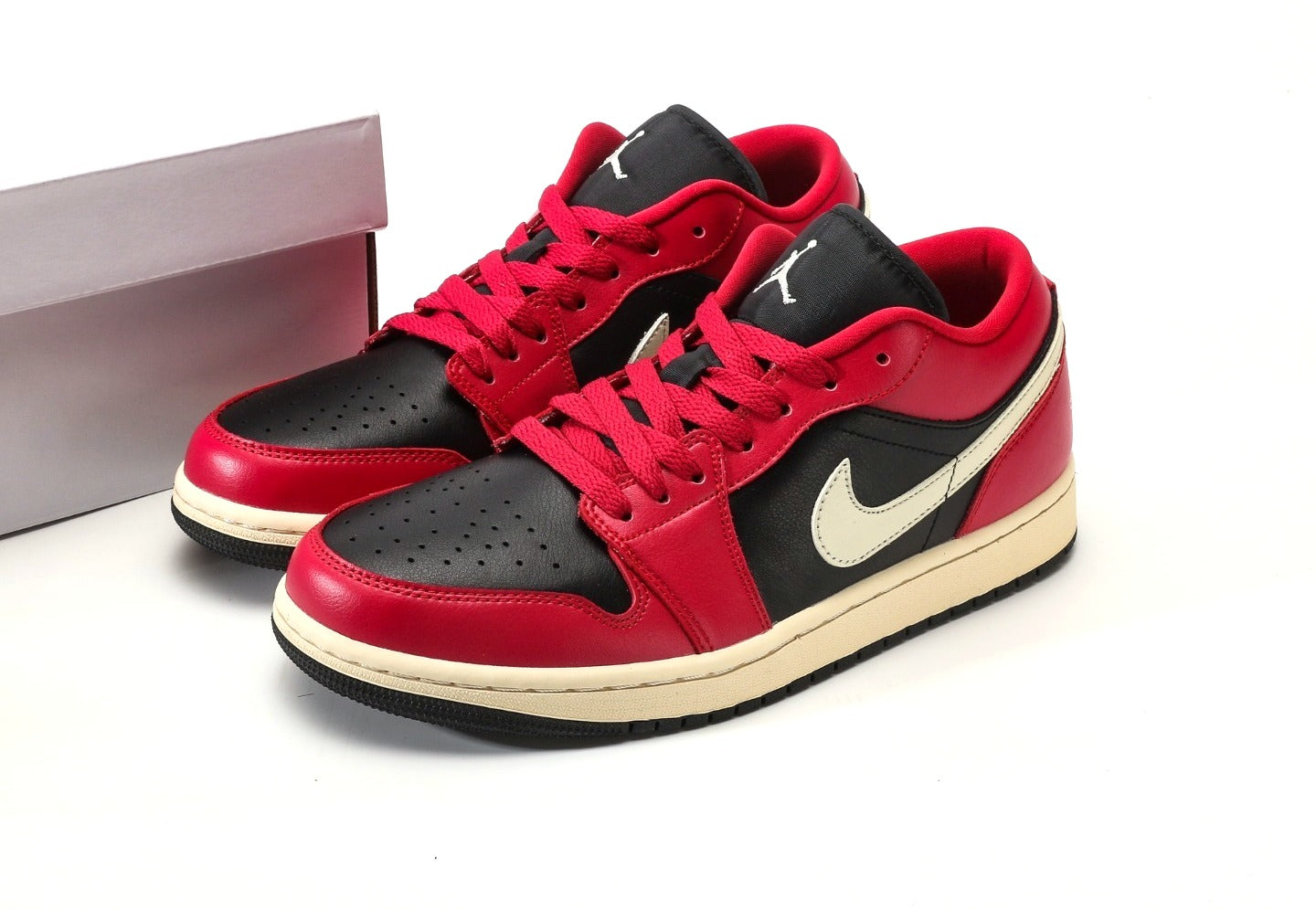 Air Jordan 1 Low "Mystic Hibiscus"