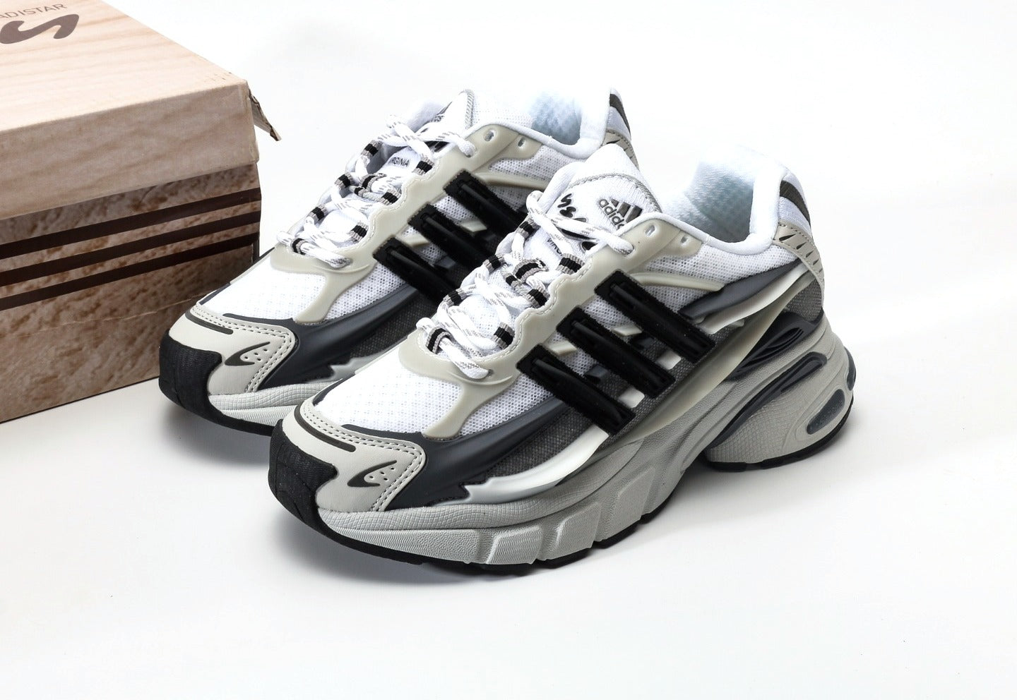 Pharrell Williams x adidas Adistar Jellyfish “Solid Grey”