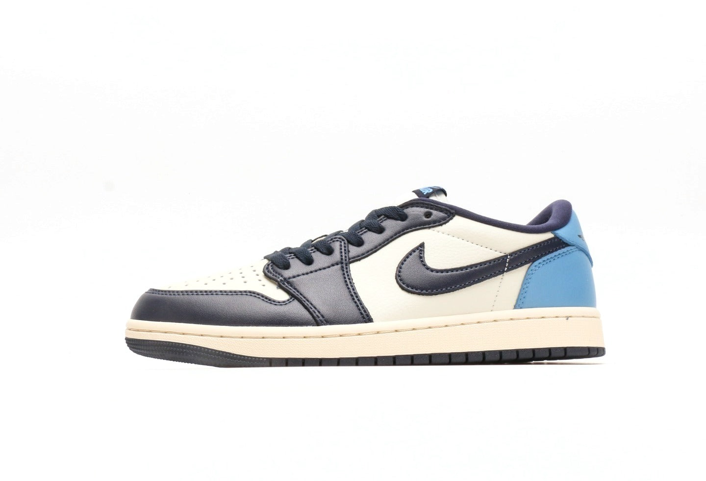 Air Jordan 1 Low OG Obsidian UNC