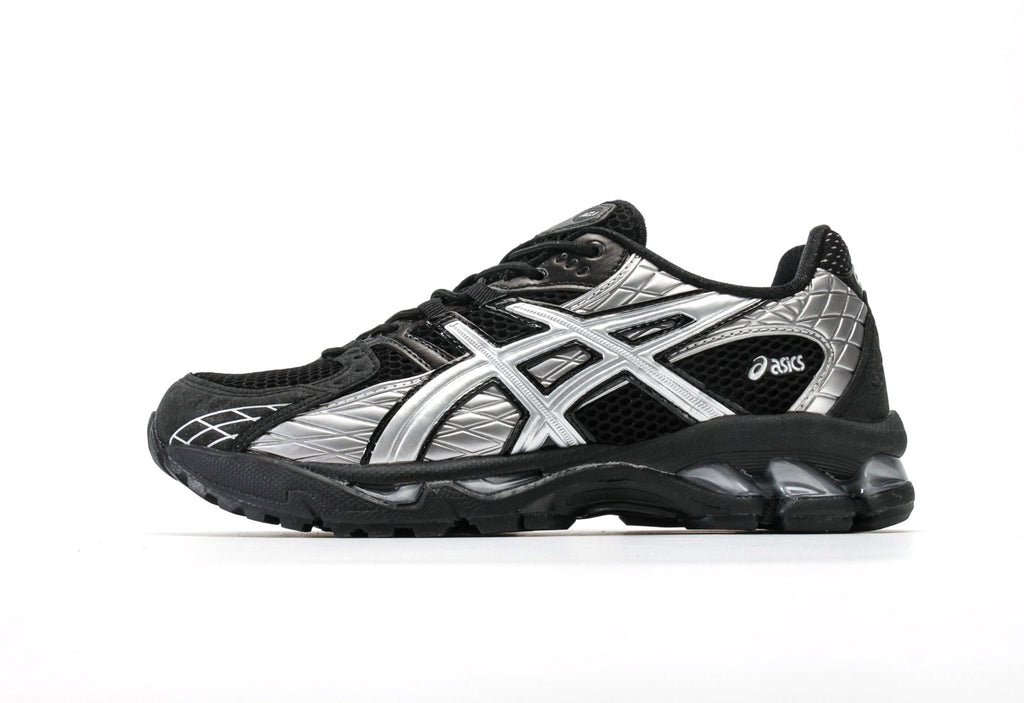Gel Nimbus 10.1 "Black Pure Silver"