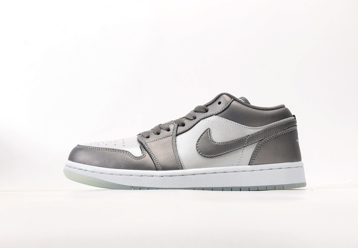 Air Jordan 1 Low SE "Inspired By The Greatest"