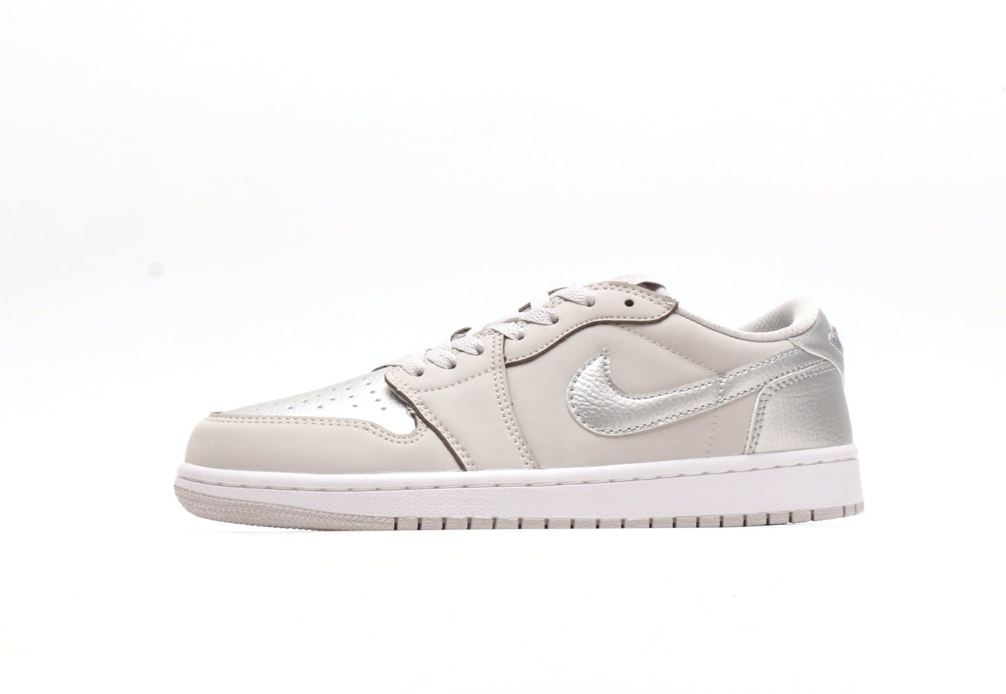 Air Jordan 1 Low "Metallic Silver"