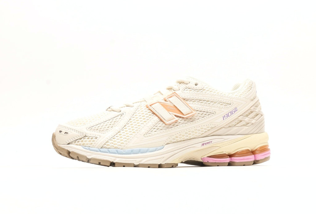 New Balance 1906R "Sea Salt/Angora/Pink Sugar"