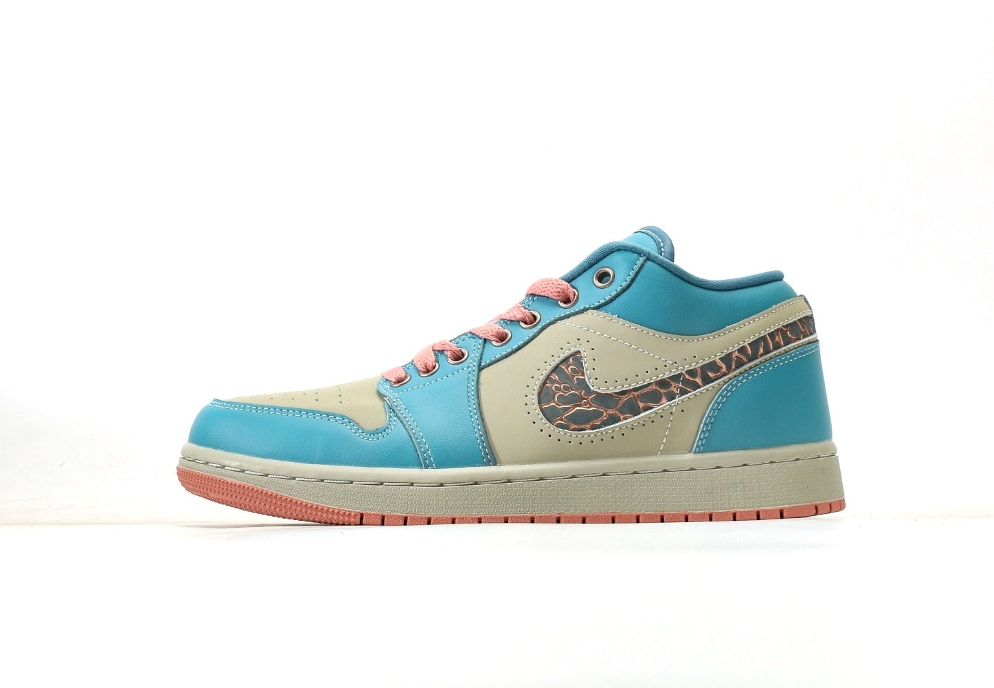 Air Jordan 1 Low Somos Eternos