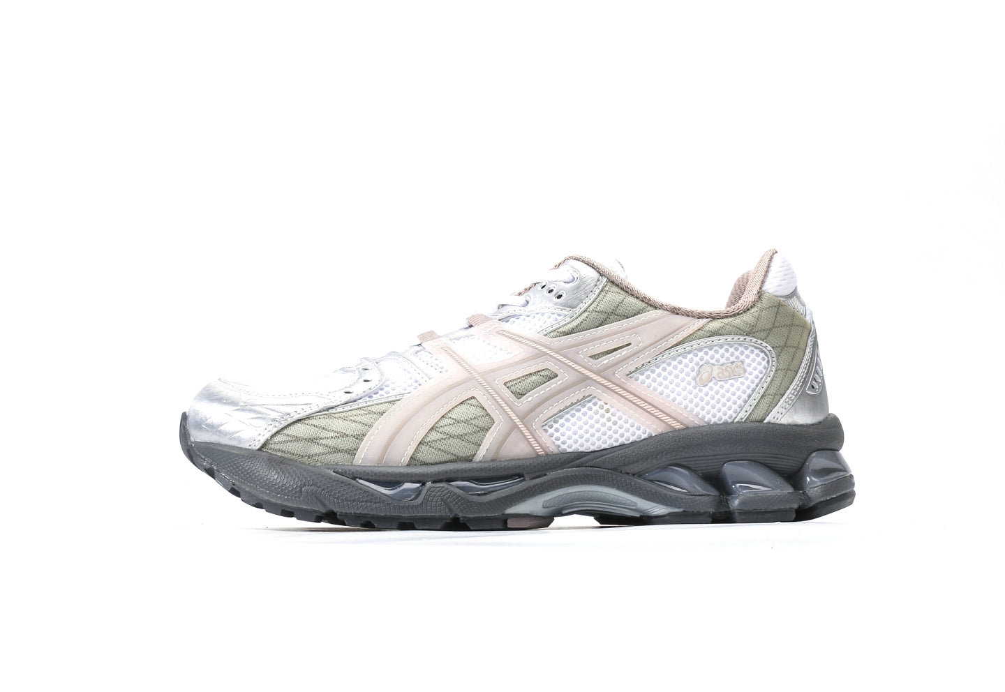 Gel-Nimbus 10.1 Kith White Morganite