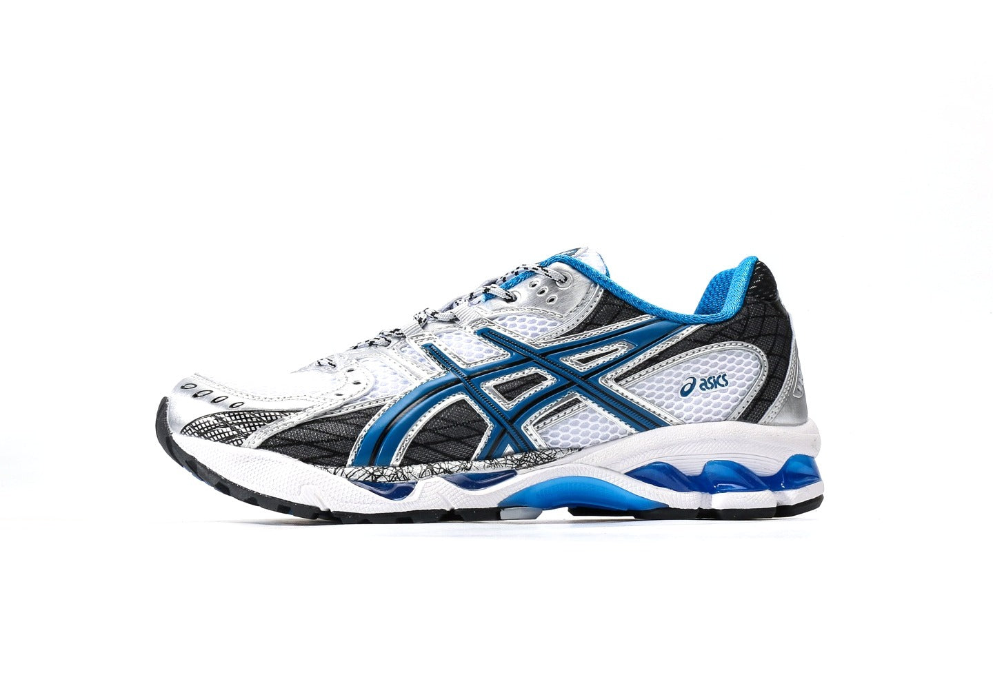 Gel-Nimbus 10.1 "White & Directoire Blue"
