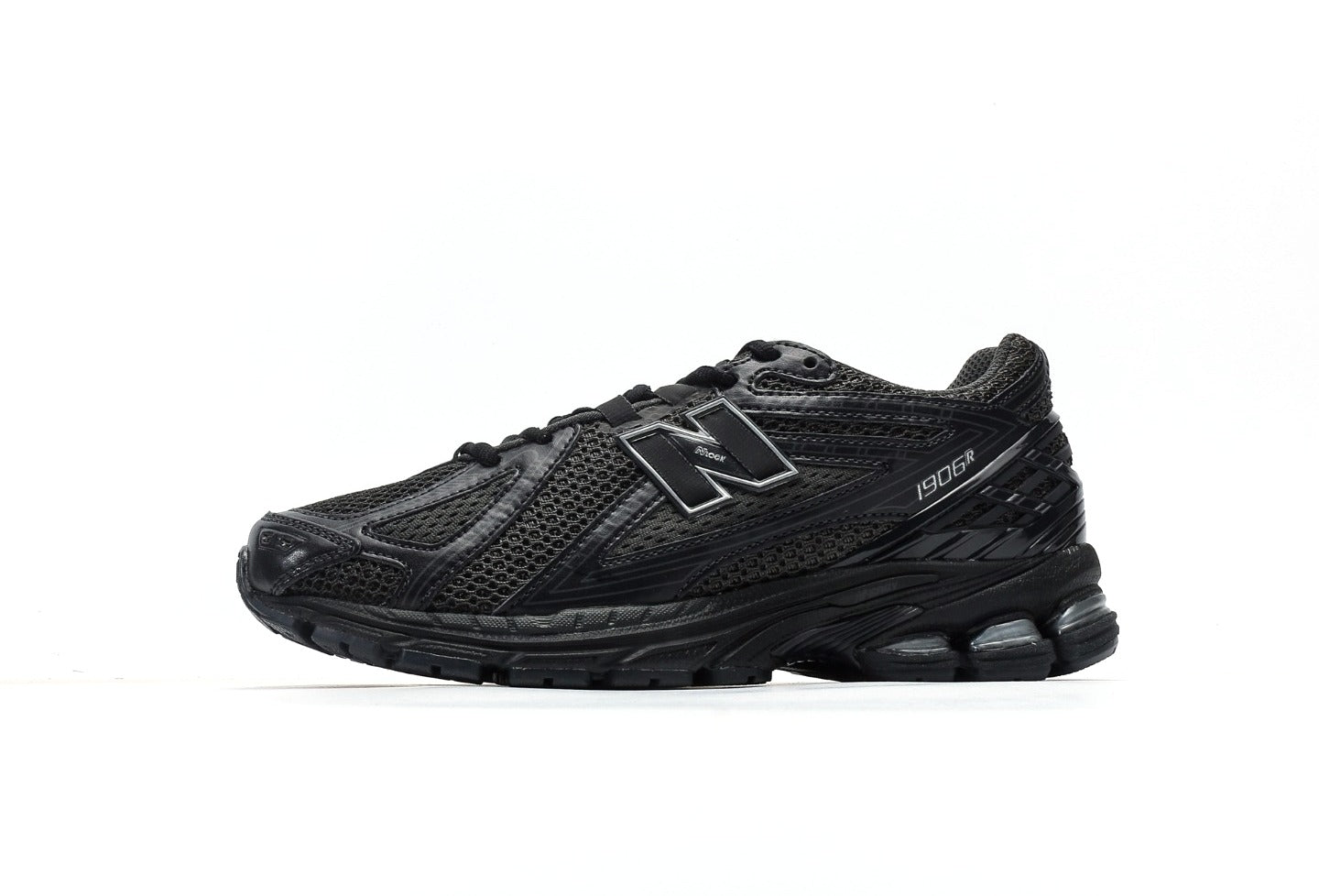 New Balance 1906R "Black Metallic"