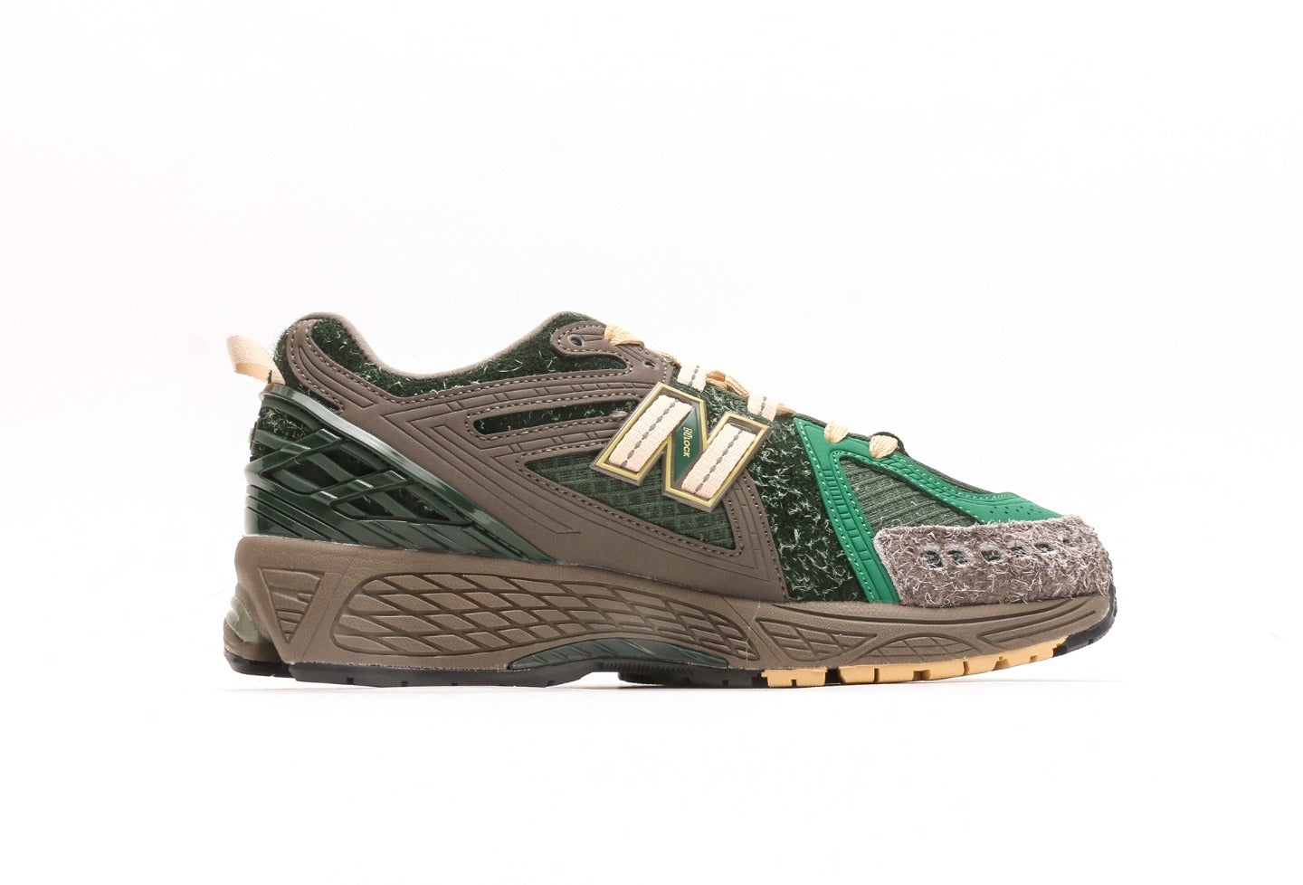 New Balance 1906R size? Exclusive "Diamond District Pack - Green"