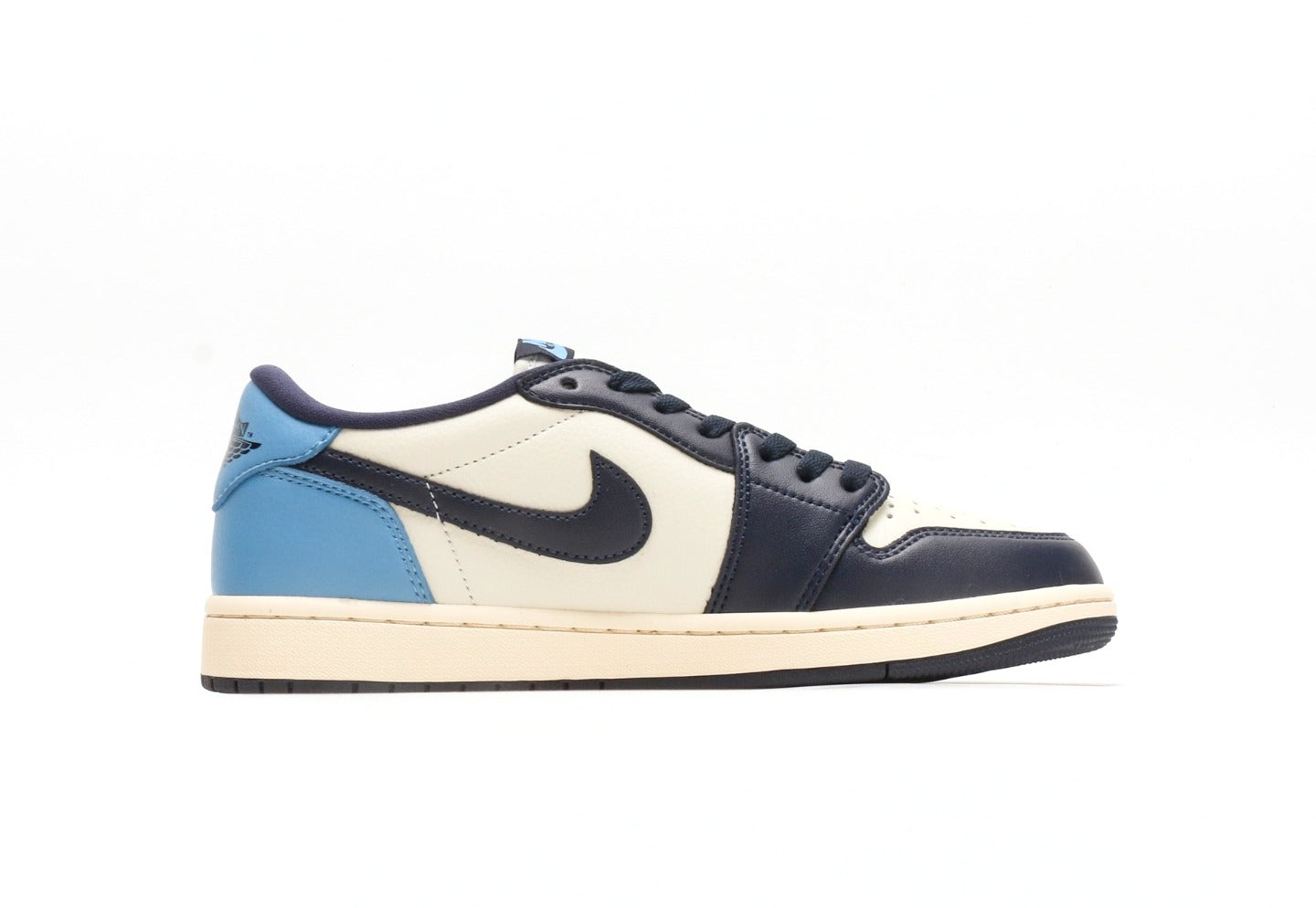 Air Jordan 1 Low OG Obsidian UNC