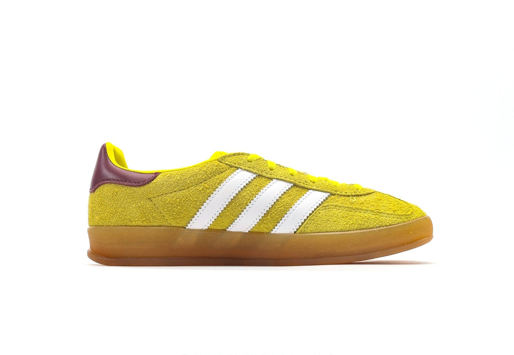 Gazelle Indoor Yellow White