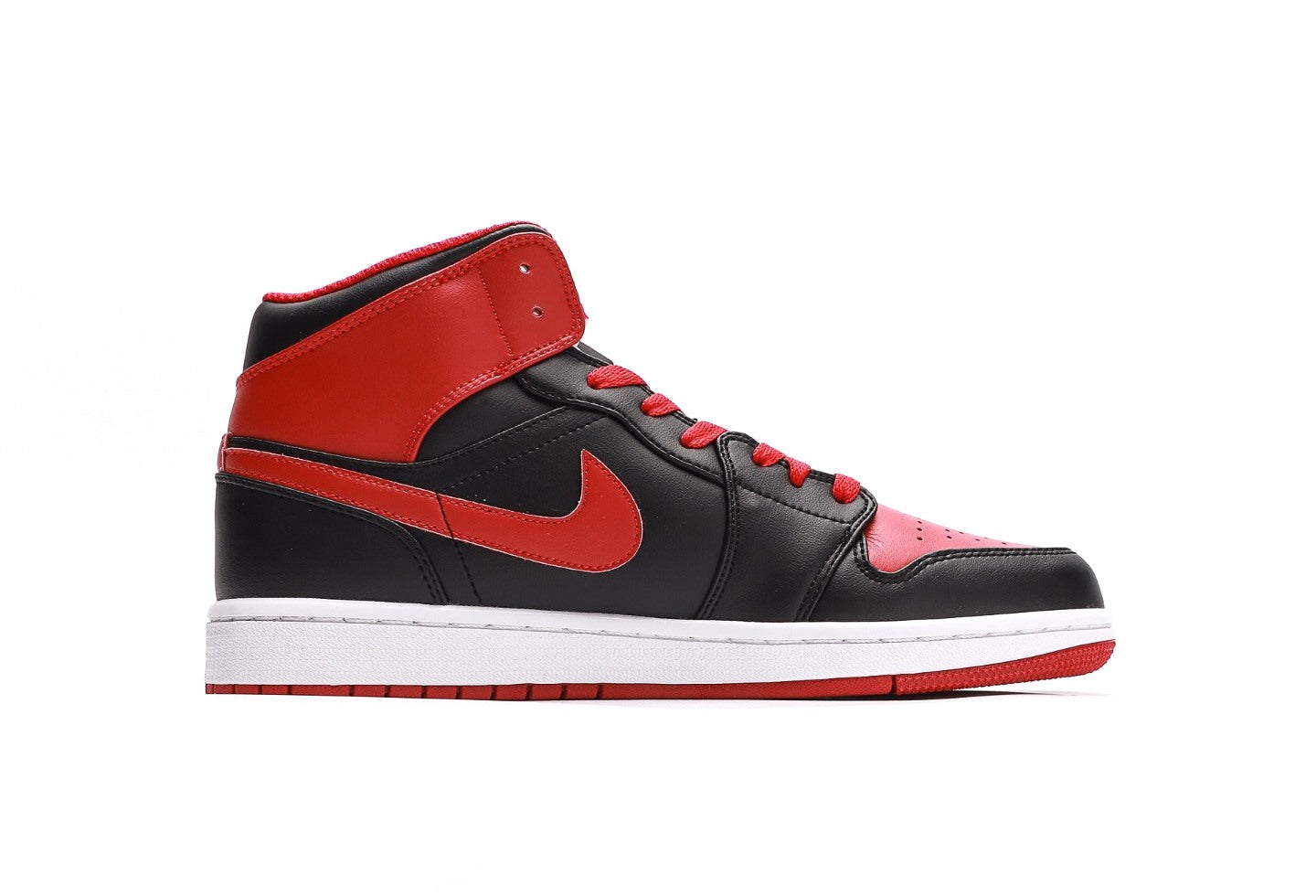 Air Jordan 1 Mid Alternate Bred