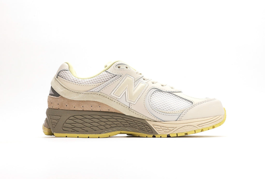 AURALEE x New Balance
