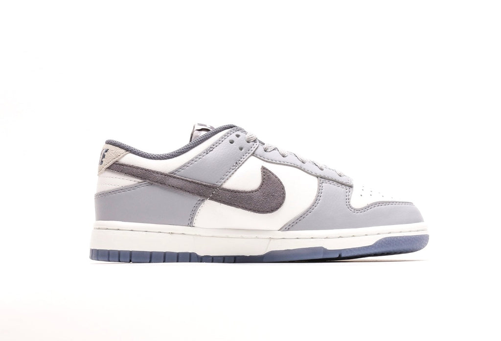 Dunk Low SE 'Light Carbon'
