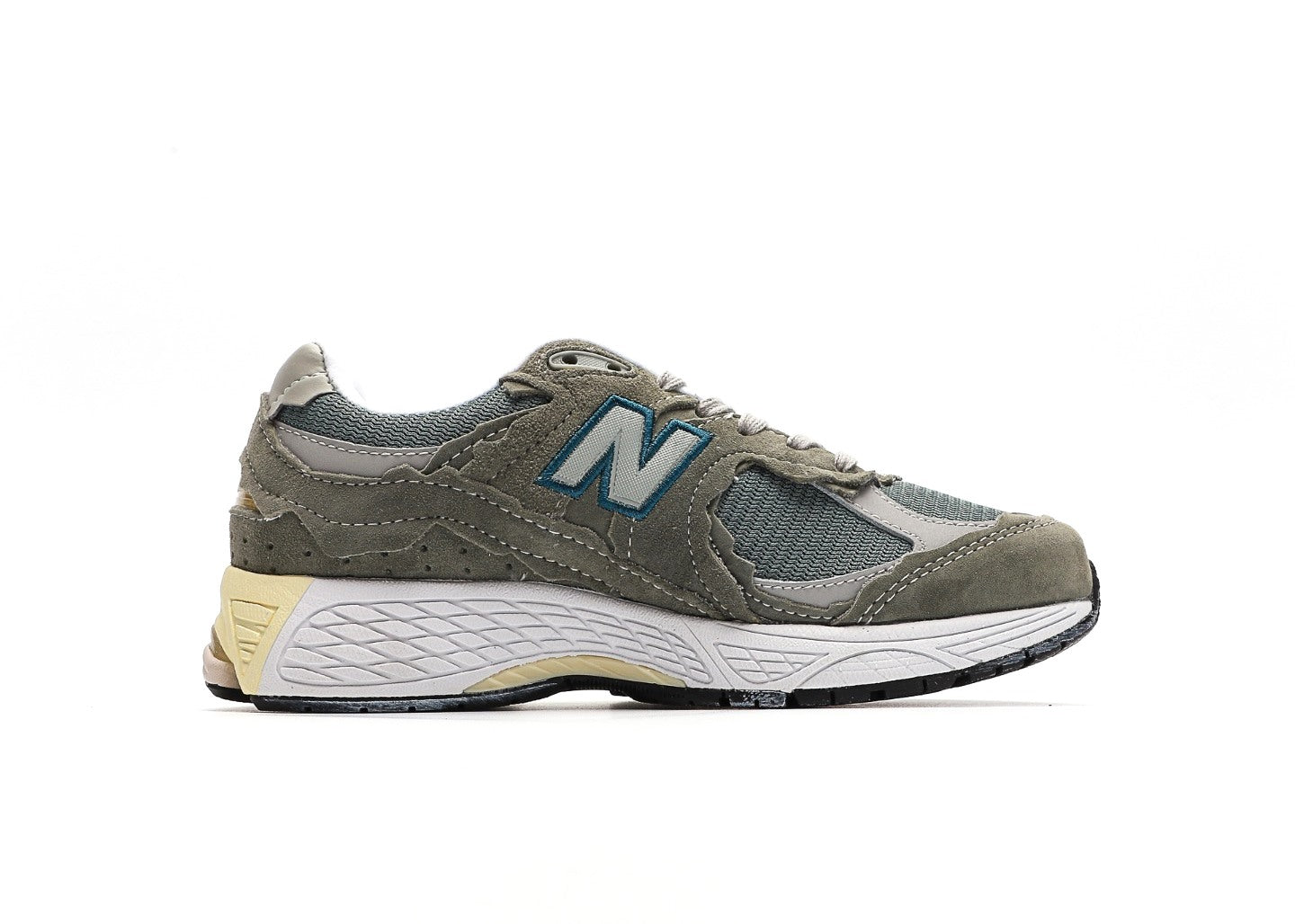 New Balance 2002R Protection Pack Mirage Grey