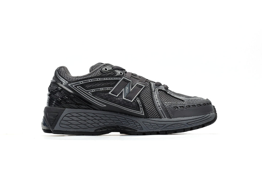 New Balance 1906R "Black/Silver"
