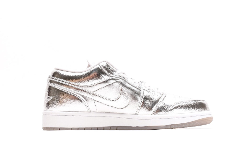 Air Jordan 1 Low SE Metallic Silver