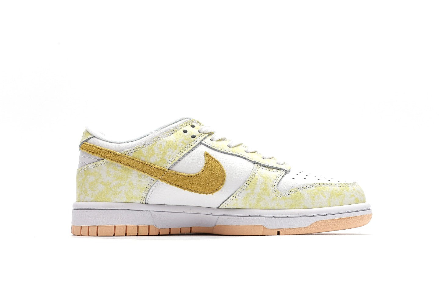 Dunk Low “Yellow Strike”