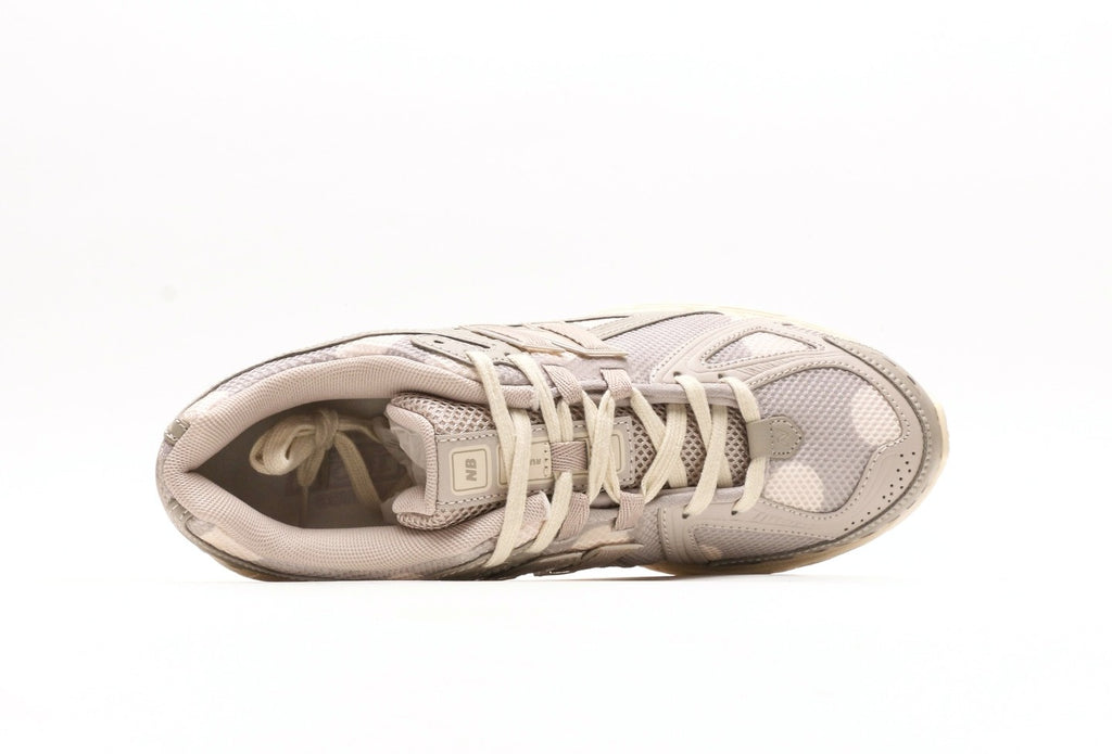 New Balance 1906R Polka Dot Moonrock