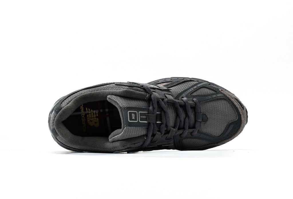 New Balance 1906R Greyscale