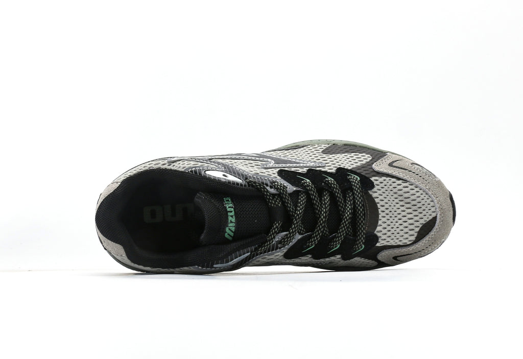 Mizuno RACER S