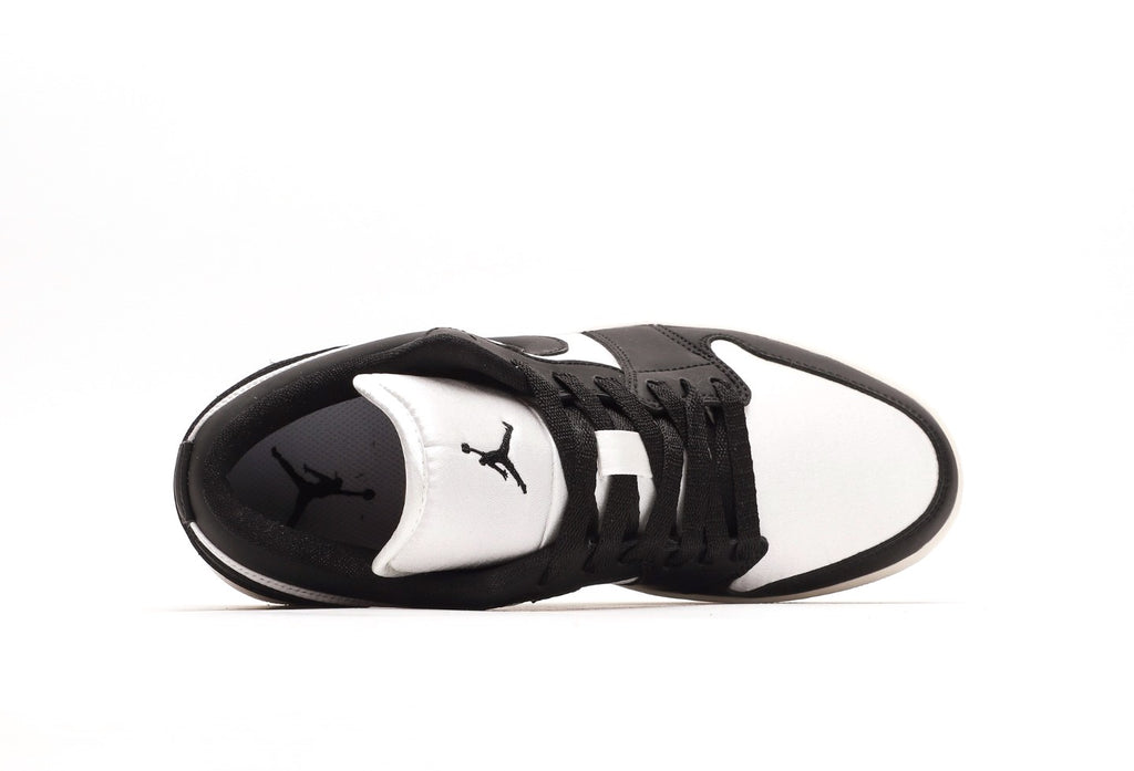 Air Jordan Air 1 Low SE 'Vintage Panda'