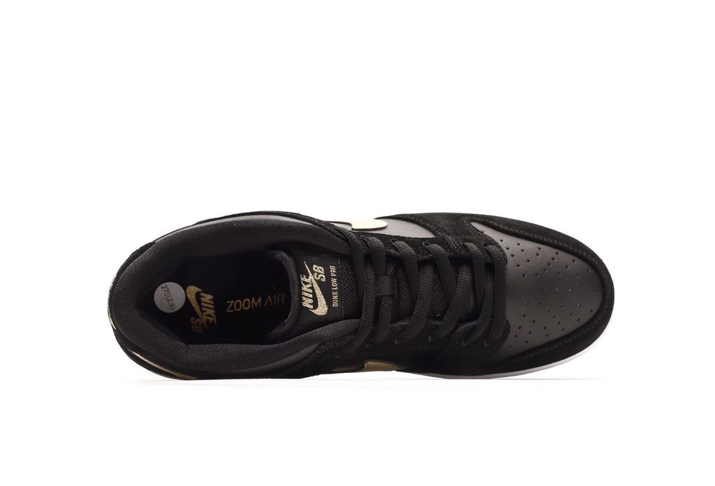 SB Dunk Low Takashi