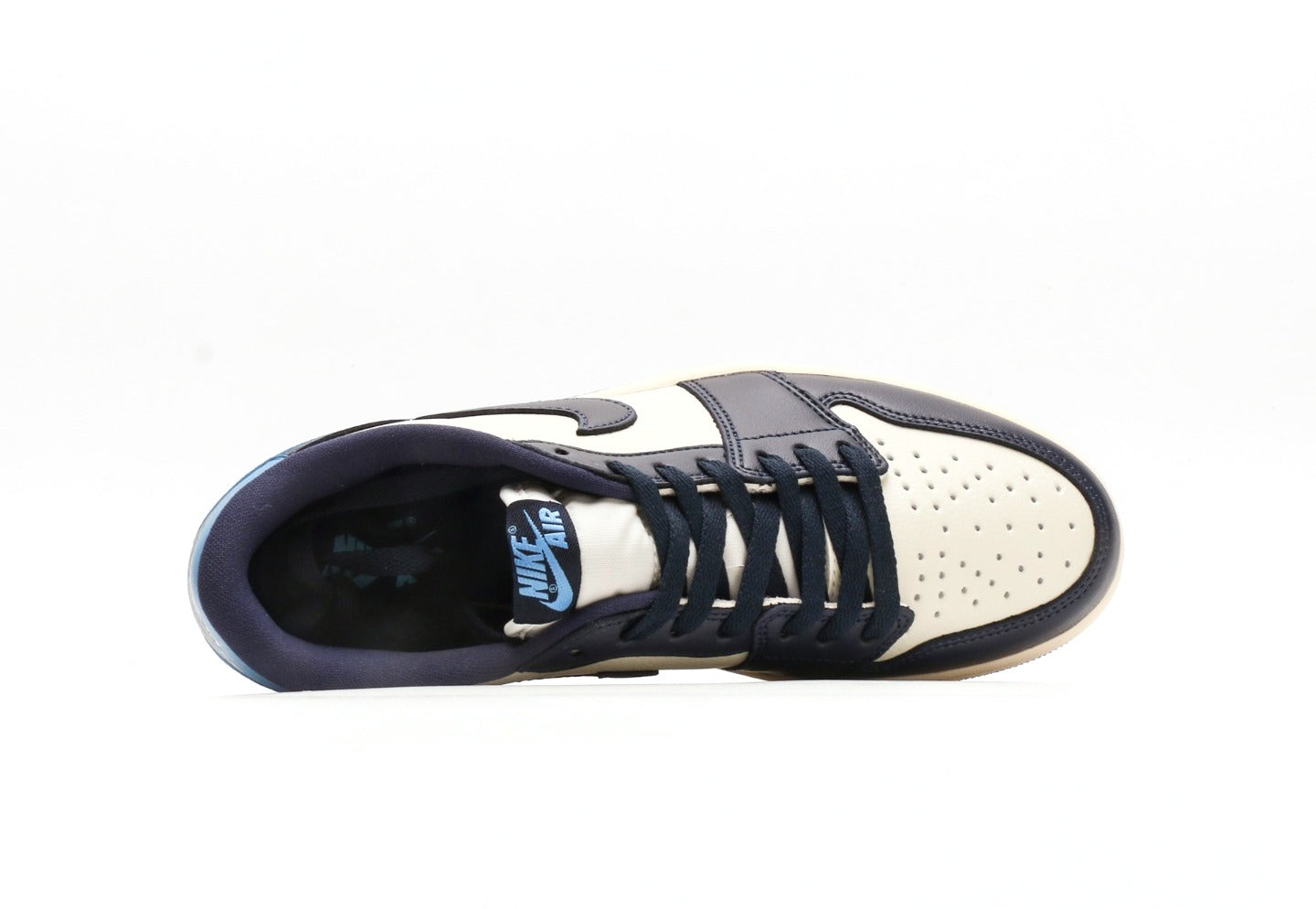 Air Jordan 1 Low OG Obsidian UNC