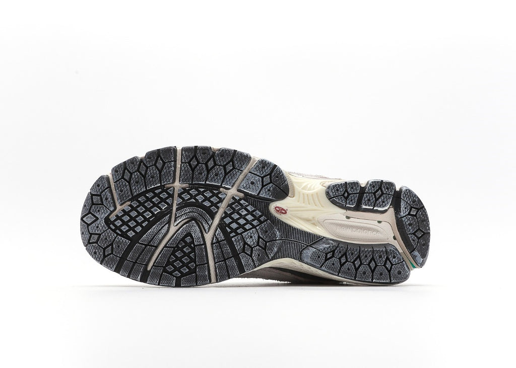 New Balance 2002R Protection Pack Rain Matt