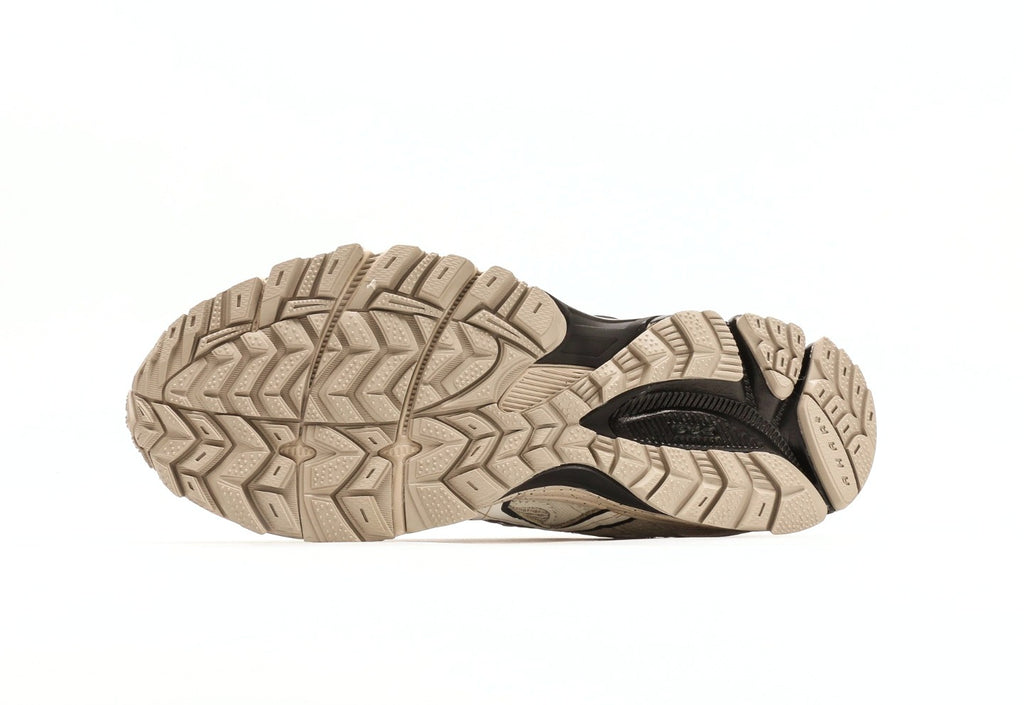 Gel-Kahana 8 Low-Top Brown