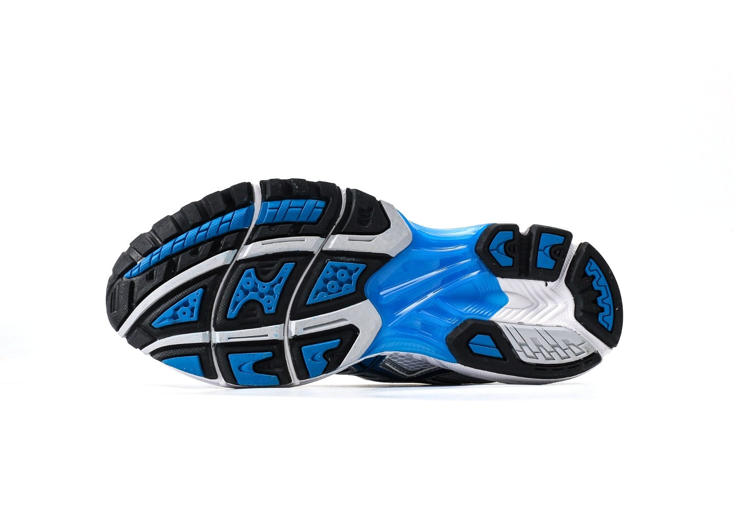 Gel-Nimbus 10.1 "White & Directoire Blue"