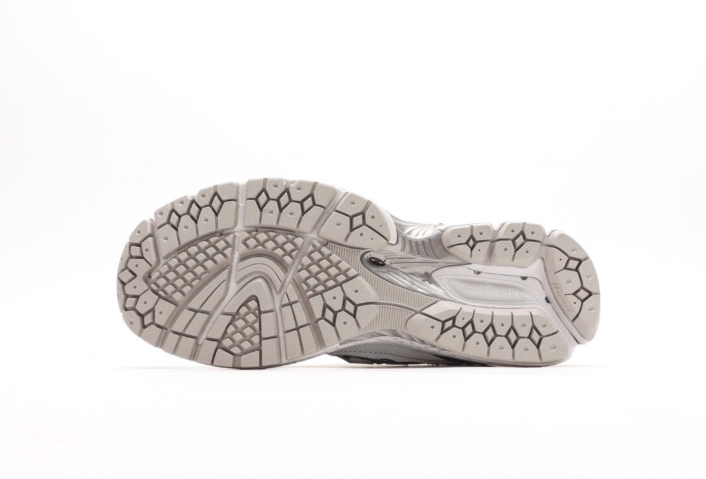New Balance 1906D Protection Pack Silver Metallic