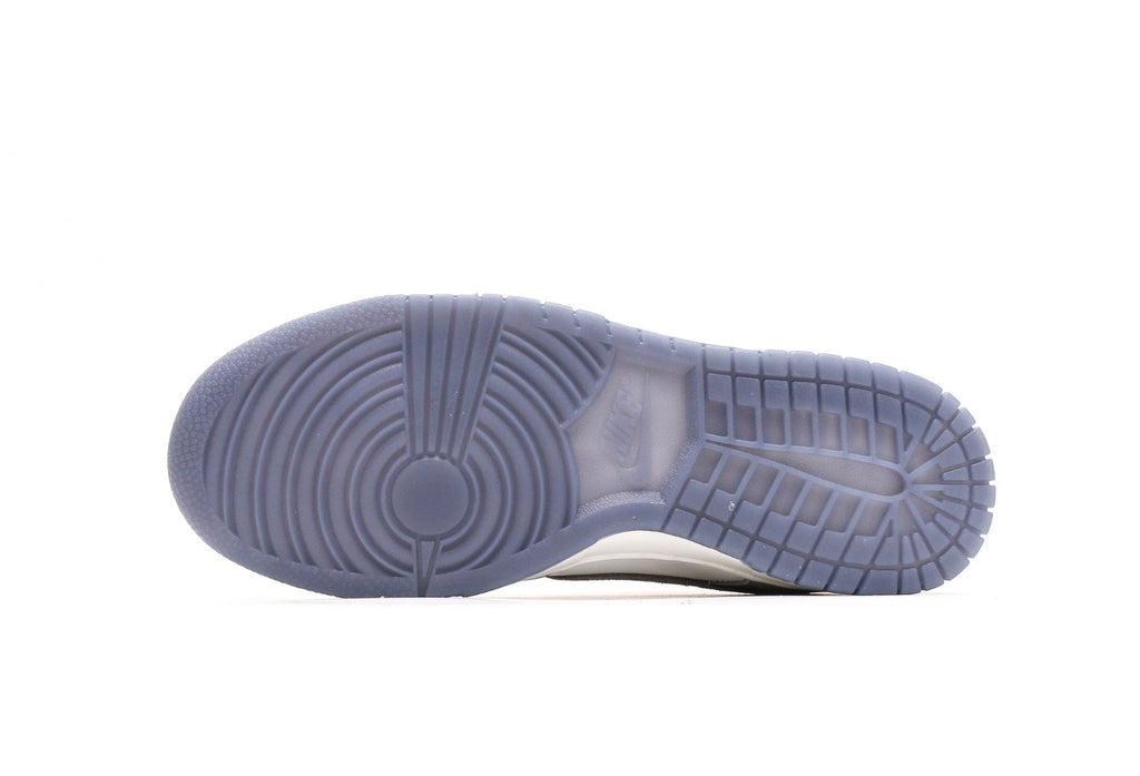 Dunk Low SE 'Light Carbon'