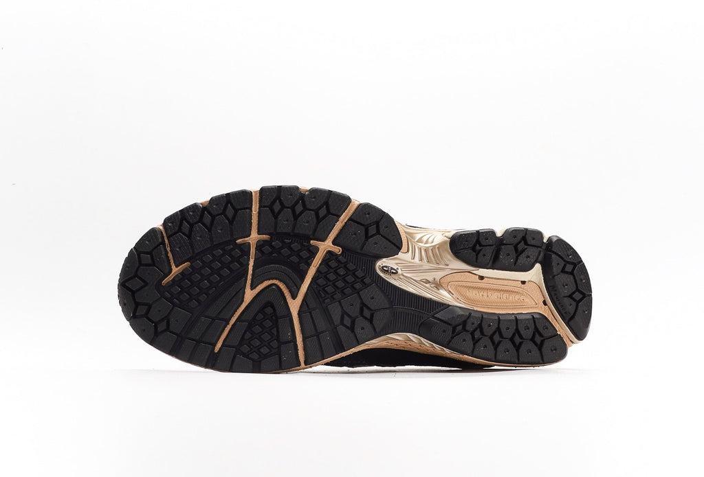New Balance 1906R "Black Taos Taupe"