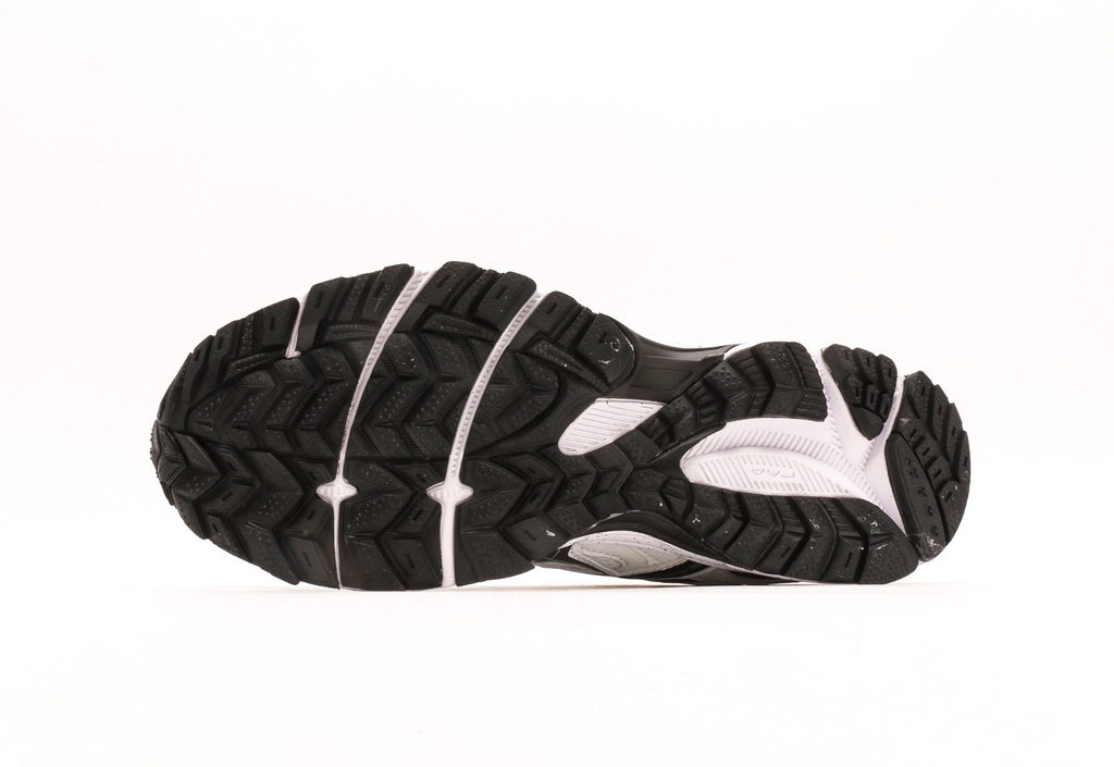 Gel-kahana 8 White Black