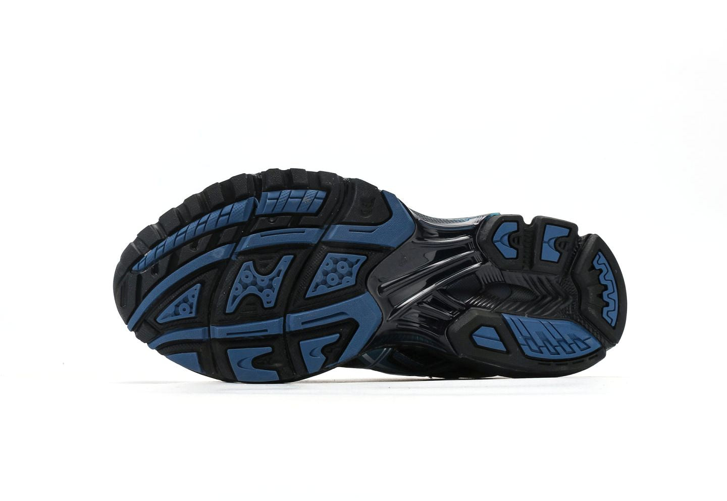 Gel-Nimbus 10.1 Grand Shark