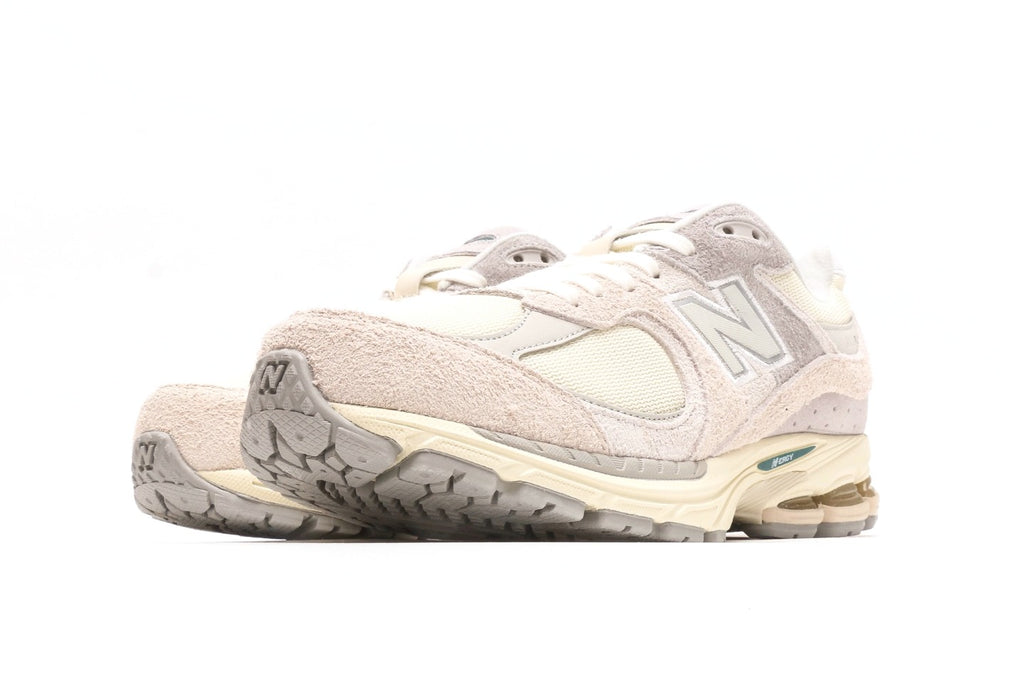 New Balance 2002R "Linen & Concrete"