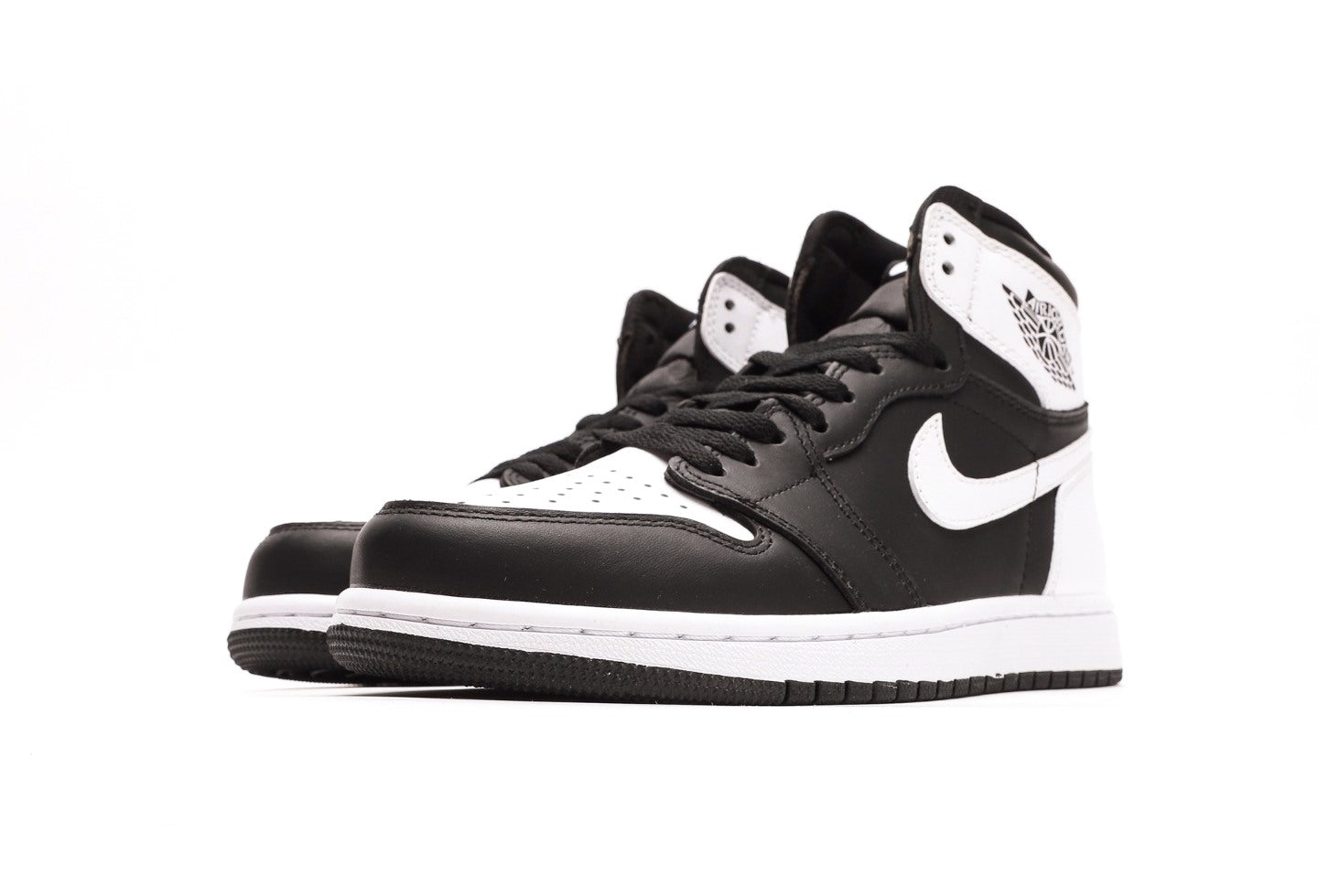 Air Jordan 1 Black White