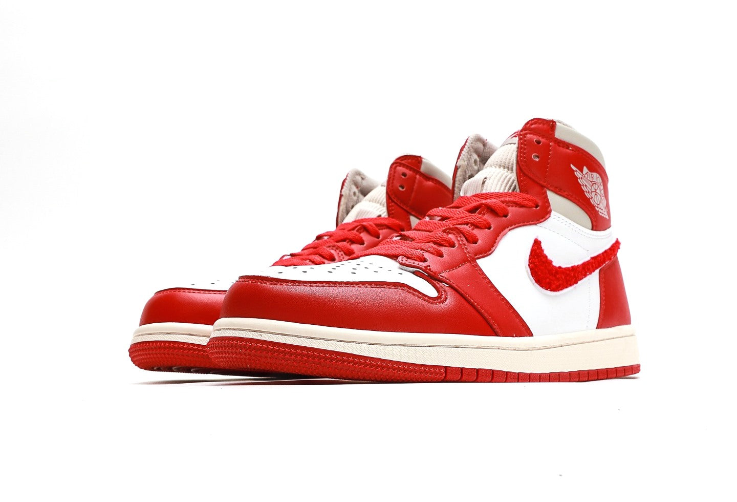Air Jordan 1 Newstalgia Chenille